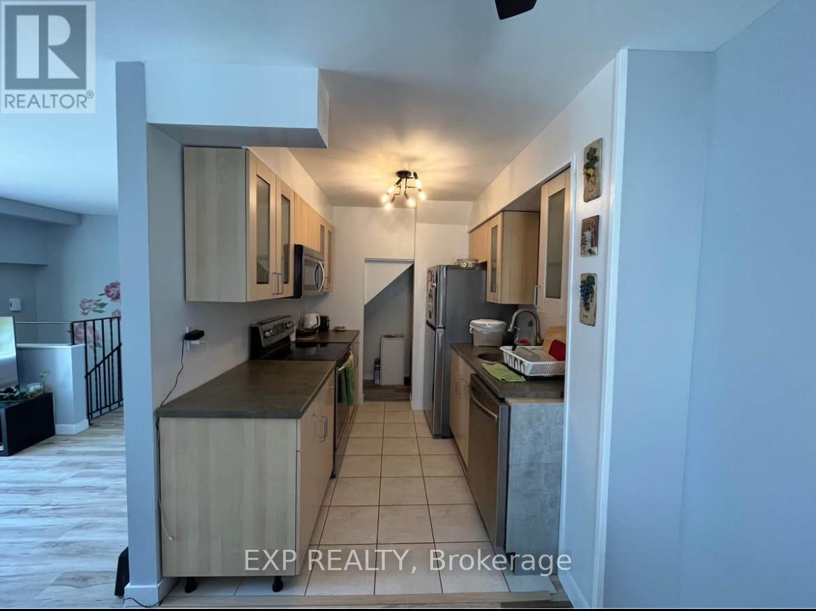 135 - 20 A Sonnet Crescent Crescent, Ottawa, Ontario  K2H 8W7 - Photo 5 - X12896244