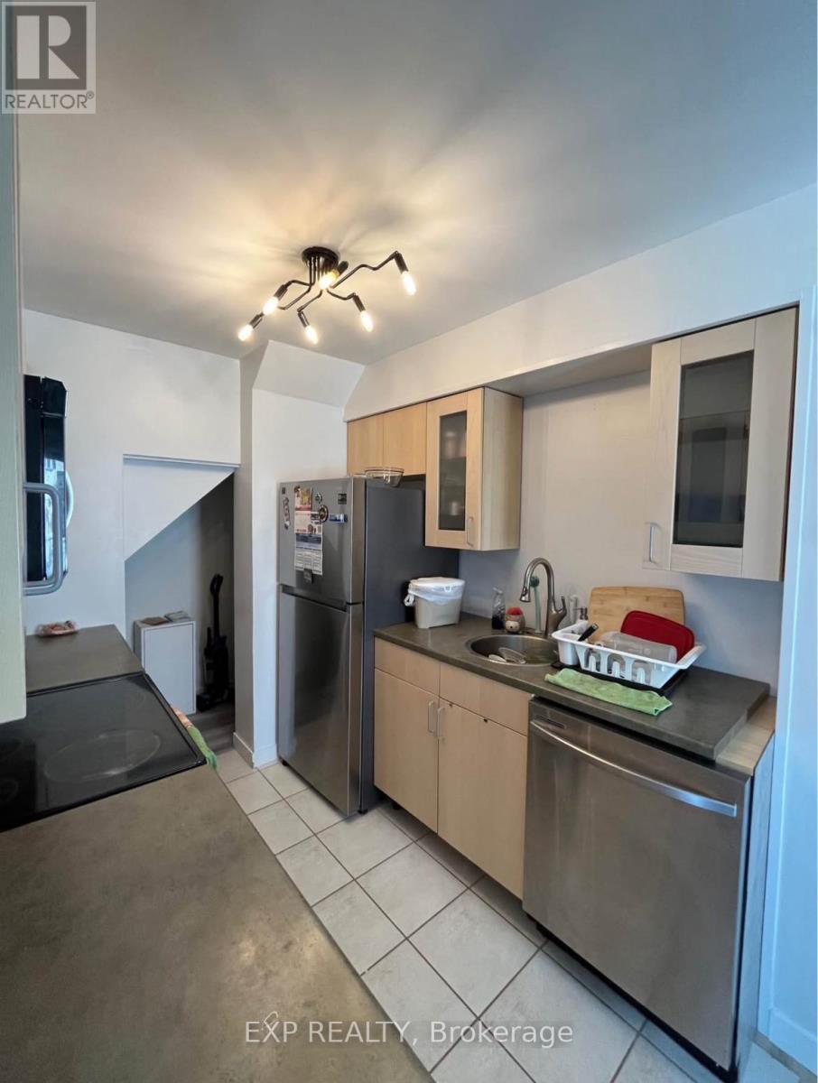 135 - 20 A Sonnet Crescent Crescent, Ottawa, Ontario  K2H 8W7 - Photo 6 - X12896244