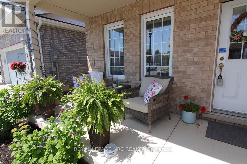 3938 Sunset Lane, Lincoln, Ontario  L0R 2C0 - Photo 3 - X12896160