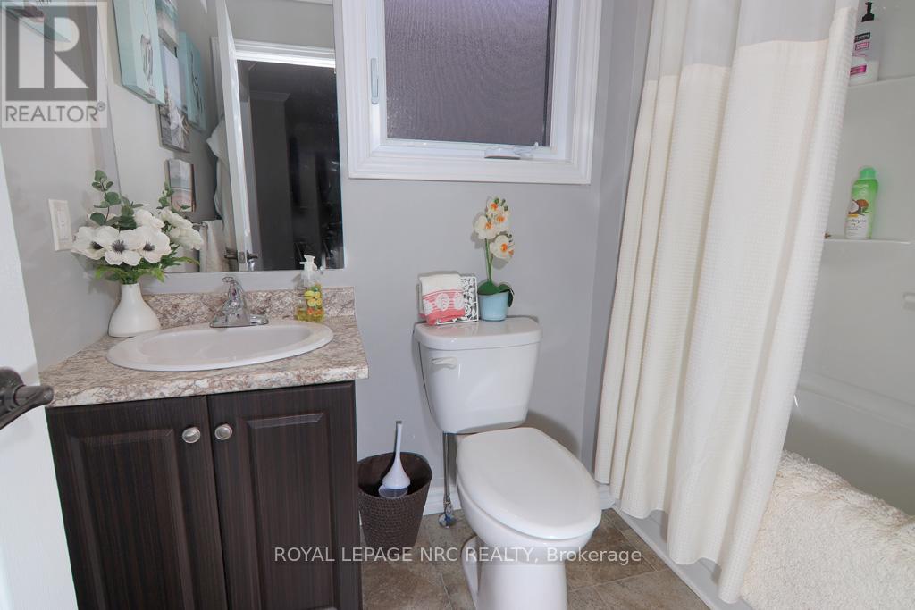 3938 Sunset Lane, Lincoln, Ontario  L0R 2C0 - Photo 9 - X12896160