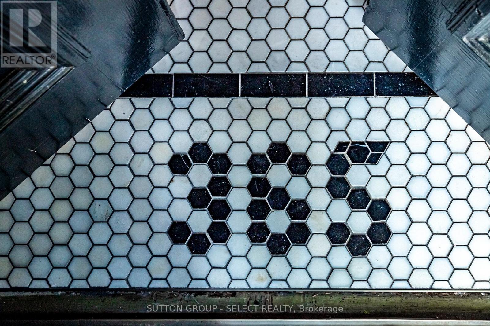 Photo 10 of 50 for 365 William Street