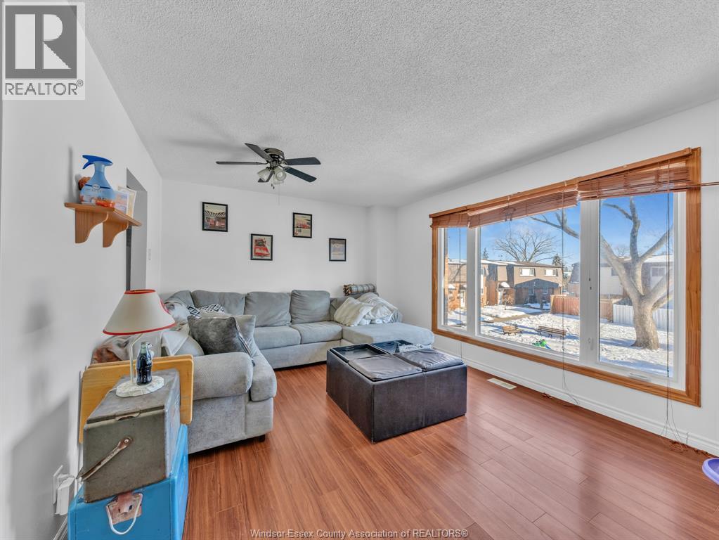 6312 Thornberry, Windsor, Ontario  N8T 3A2 - Photo 15 - 26005651