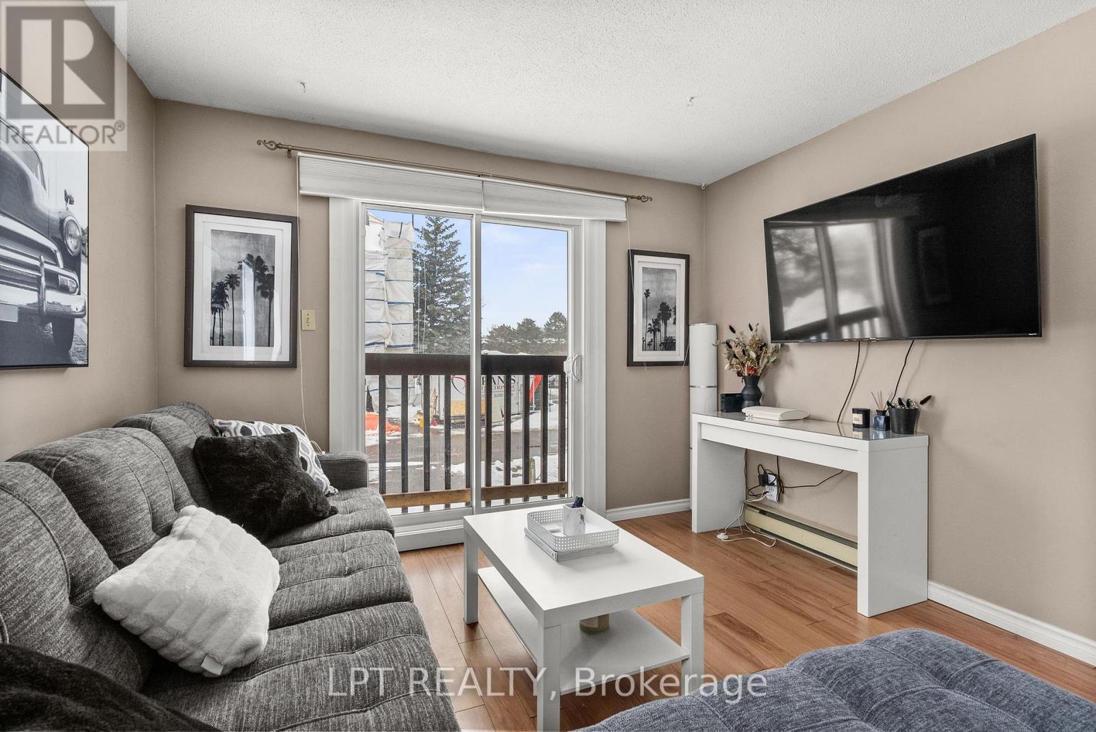 4 - 260 Fenerty Court, Ottawa, Ontario  K2L 3A7 - Photo 12 - X12815986