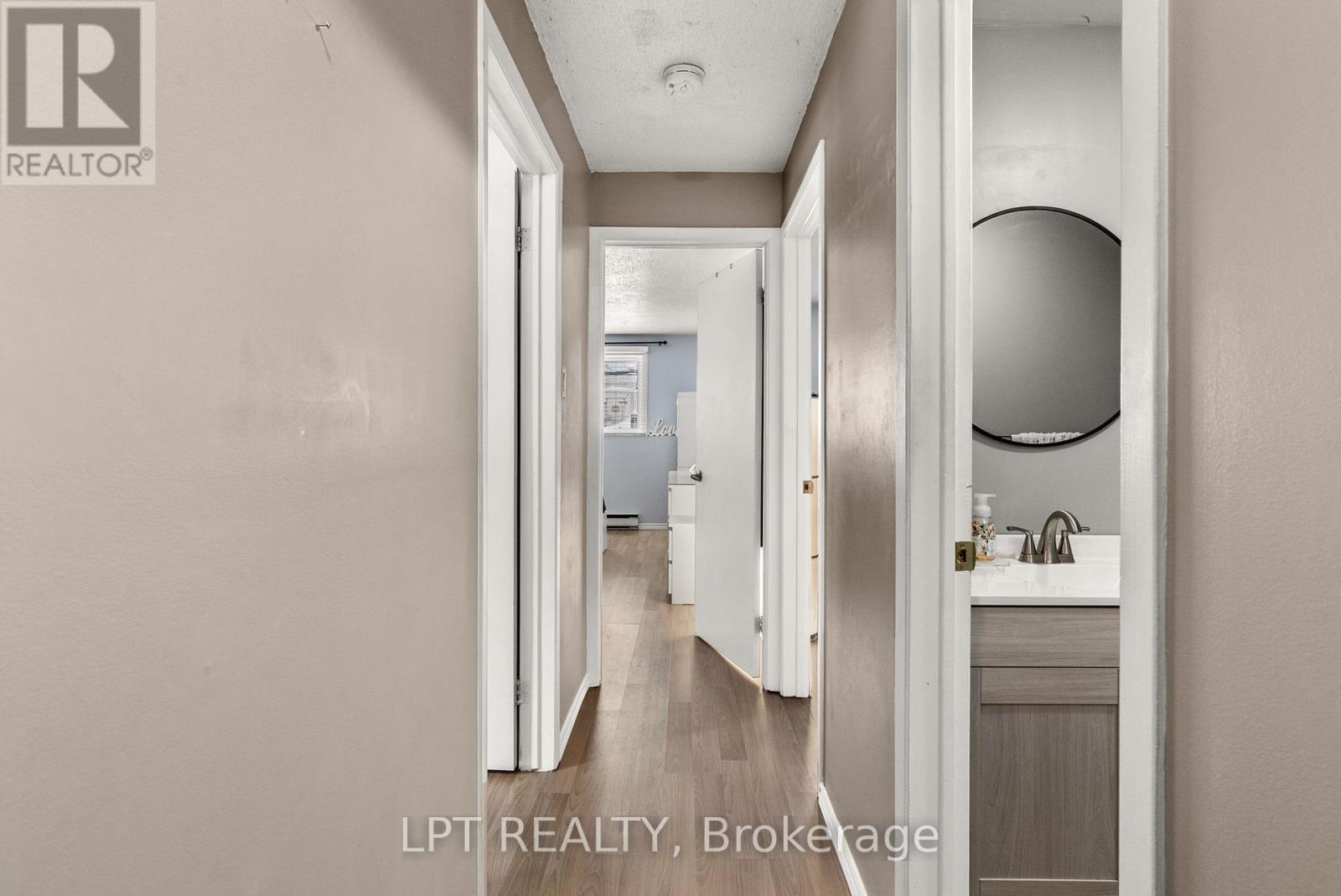 4 - 260 Fenerty Court, Ottawa, Ontario  K2L 3A7 - Photo 19 - X12815986