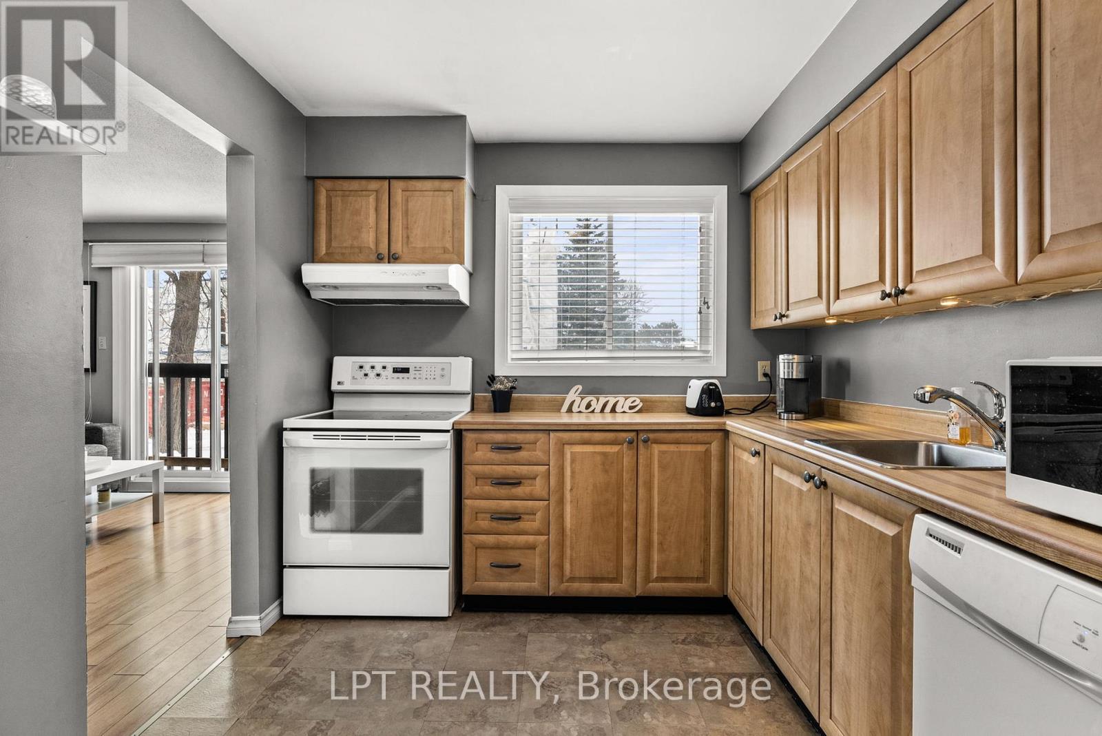 4 - 260 Fenerty Court, Ottawa, Ontario  K2L 3A7 - Photo 7 - X12815986