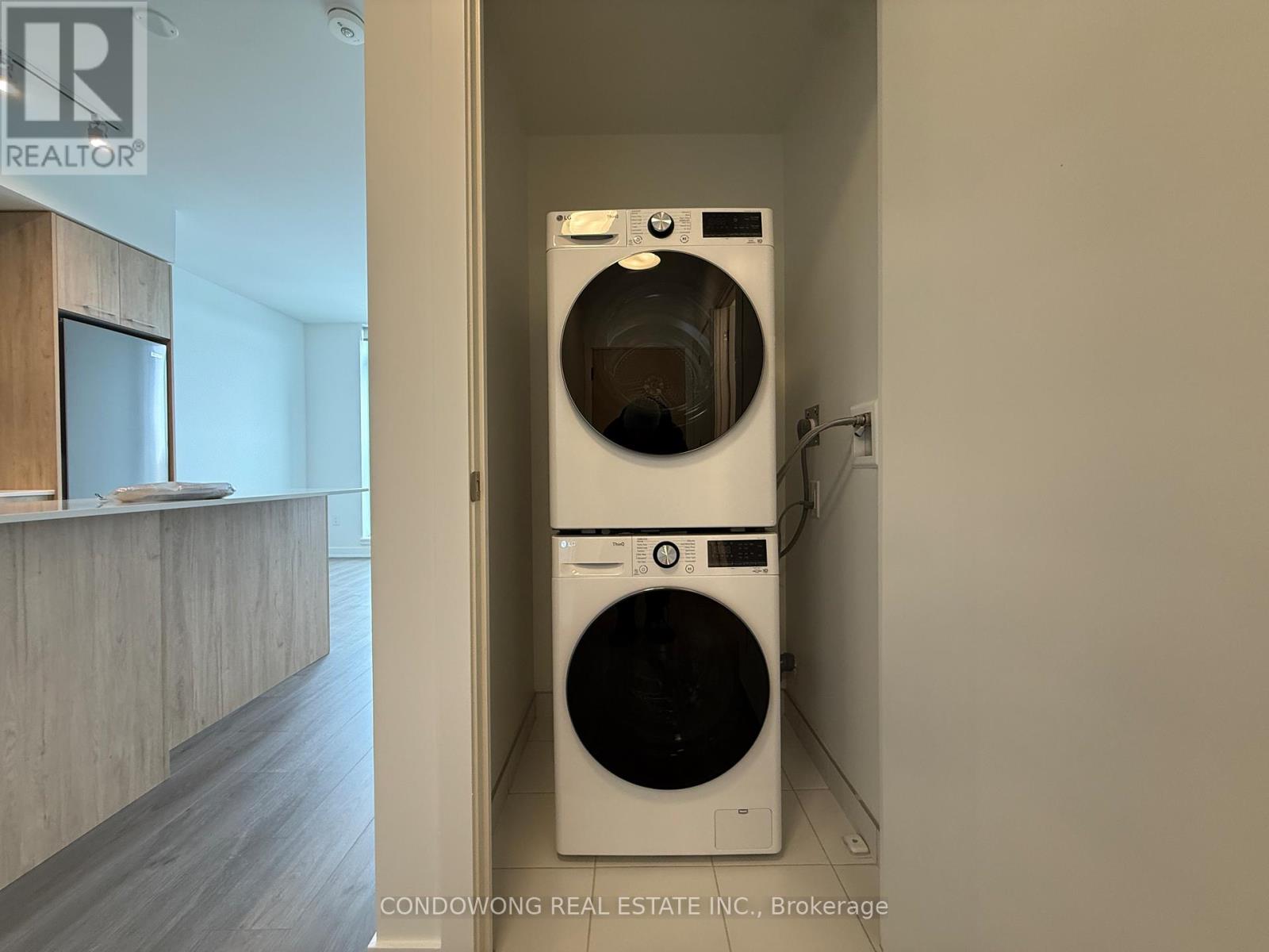 819 - 30 Dreamers Way, Toronto, Ontario  M5A 0Y7 - Photo 14 - C12896034