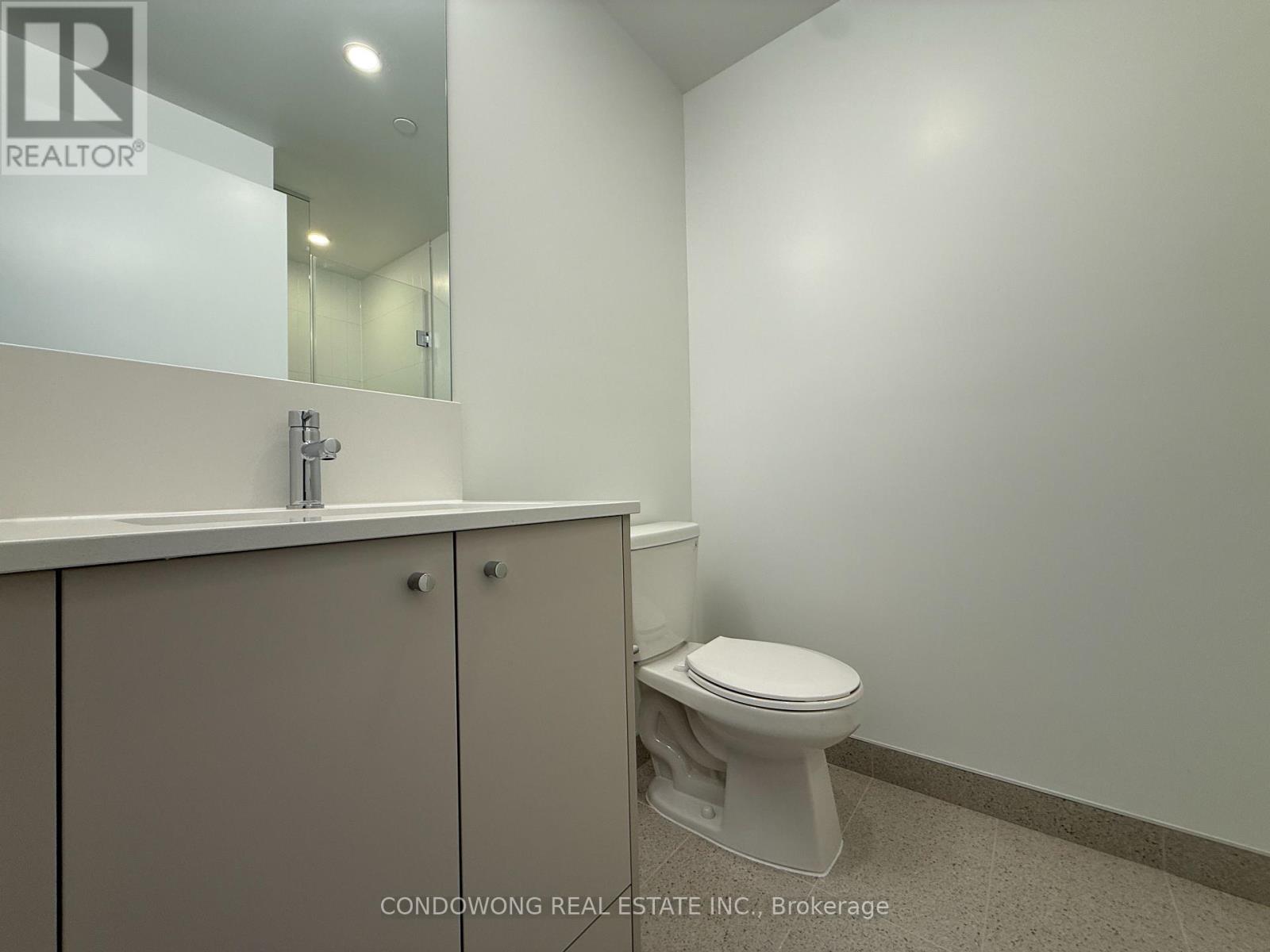 819 - 30 Dreamers Way, Toronto, Ontario  M5A 0Y7 - Photo 4 - C12896034