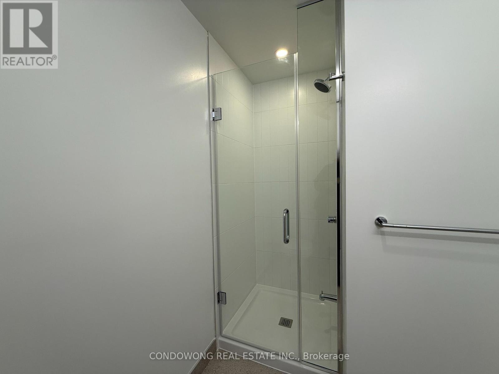 819 - 30 Dreamers Way, Toronto, Ontario  M5A 0Y7 - Photo 5 - C12896034