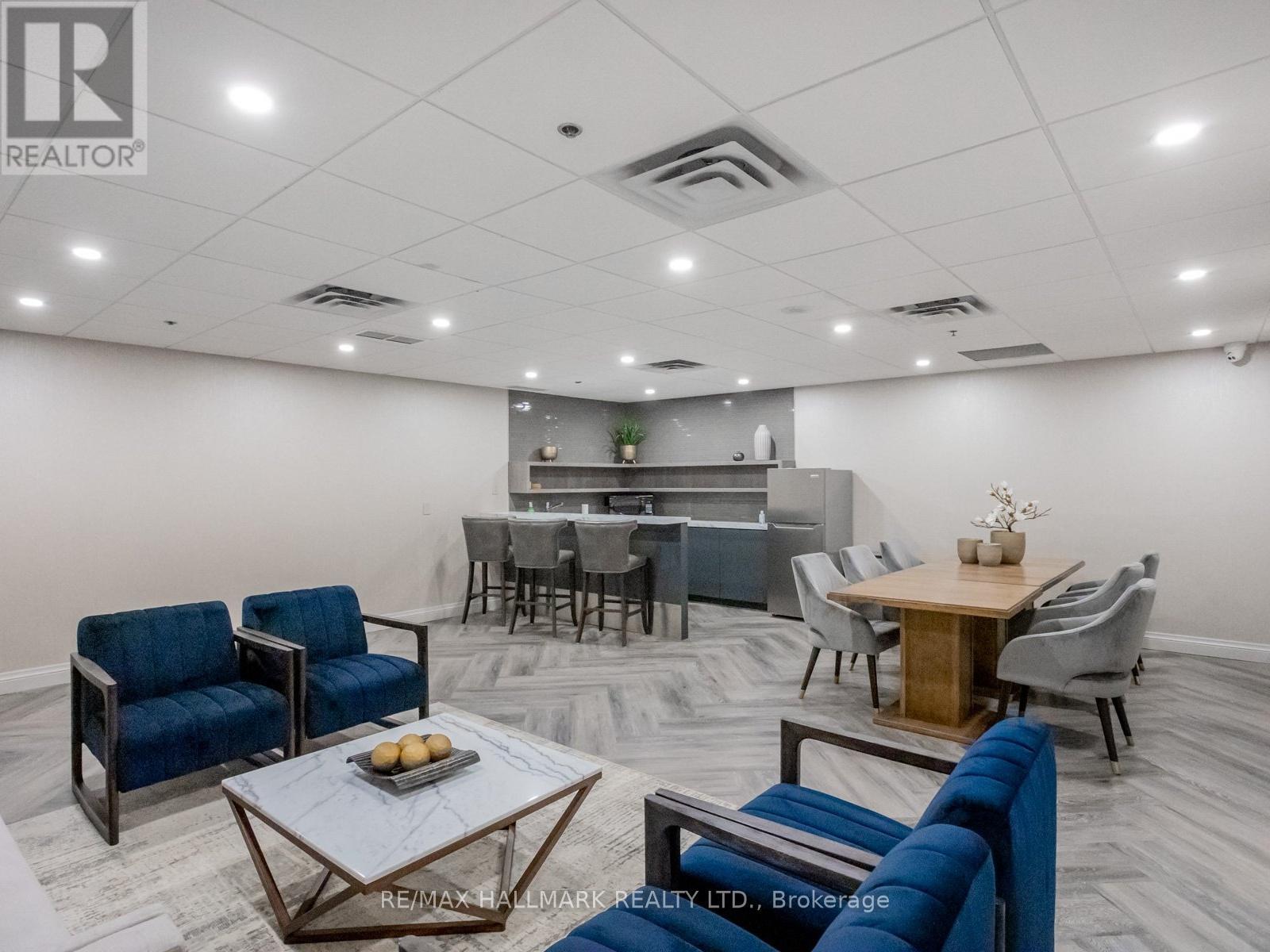 724 - 1 Leaside Park Drive, Toronto, Ontario  M4H 1R1 - Photo 19 - C12896052