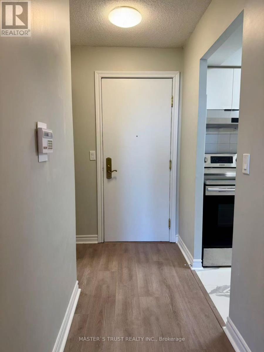 1012 - 18 Sommerset Way, Toronto, Ontario  M2N 6X5 - Photo 11 - C12896126