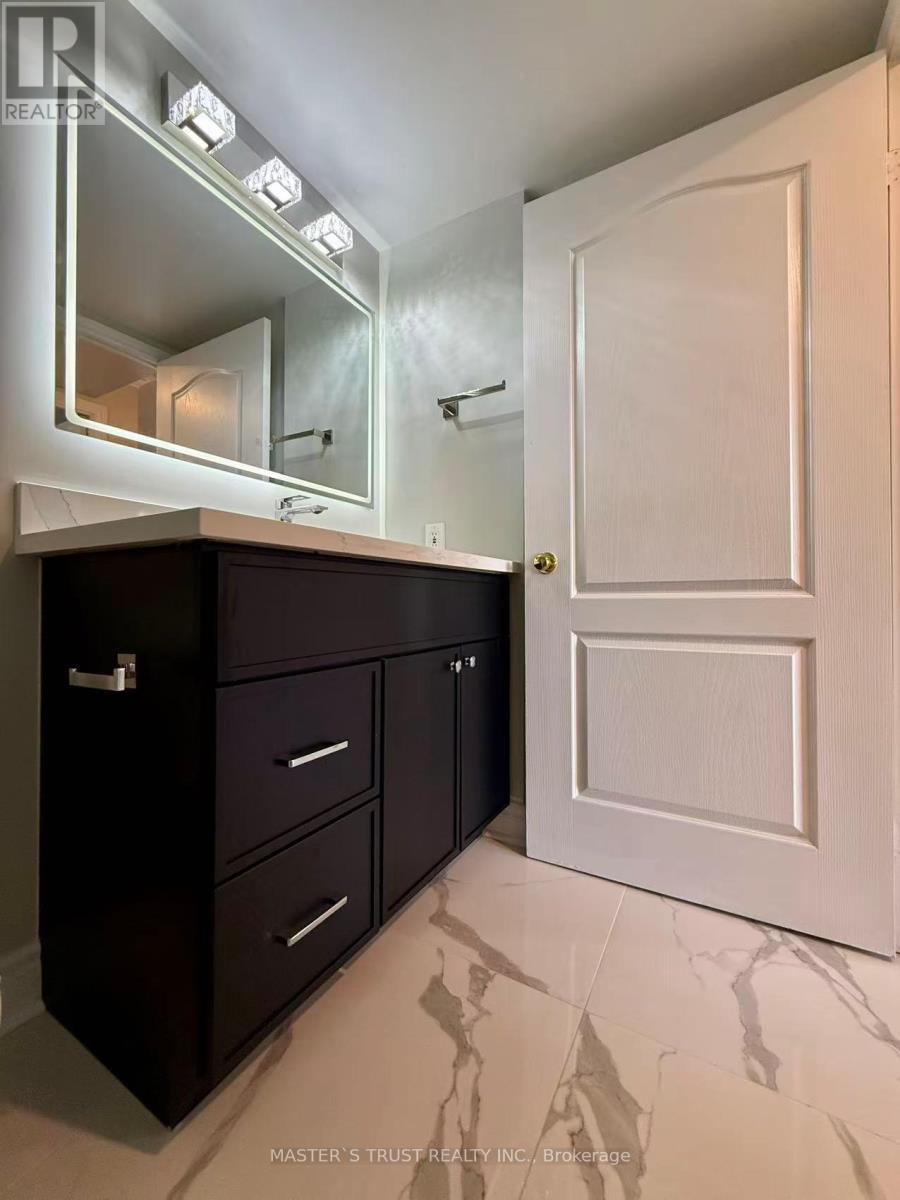 1012 - 18 Sommerset Way, Toronto, Ontario  M2N 6X5 - Photo 14 - C12896126