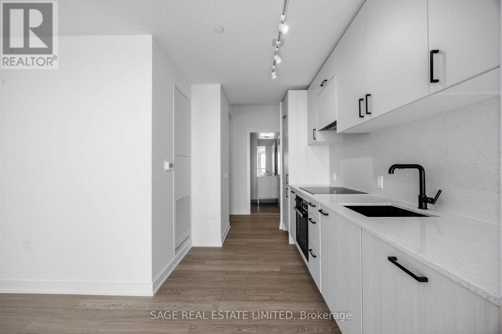 2002 - 1 Quarrington Lane, Toronto, Ontario  M3C 0S4 - Photo 13 - C12896162