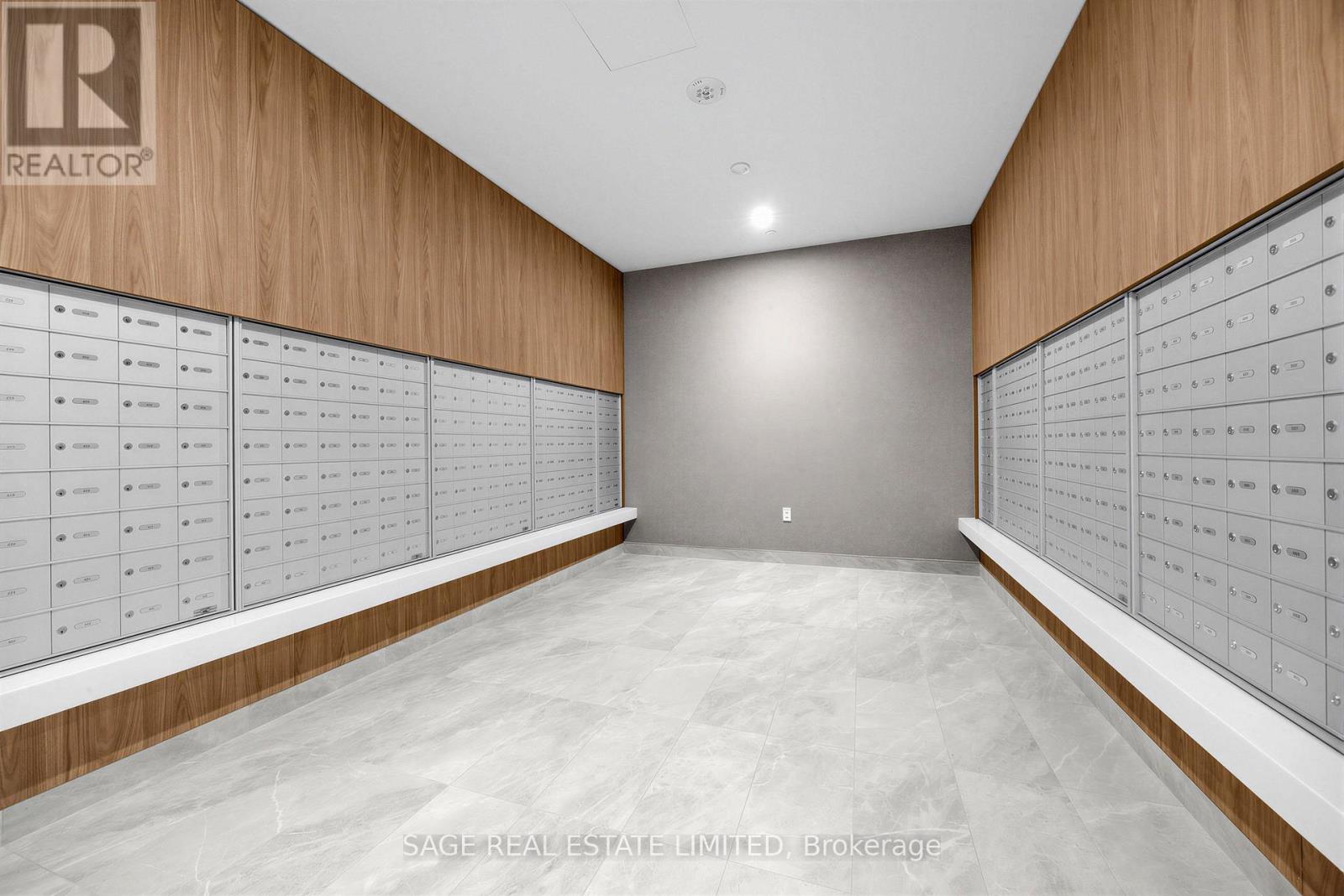 2002 - 1 Quarrington Lane, Toronto, Ontario  M3C 0S4 - Photo 33 - C12896162