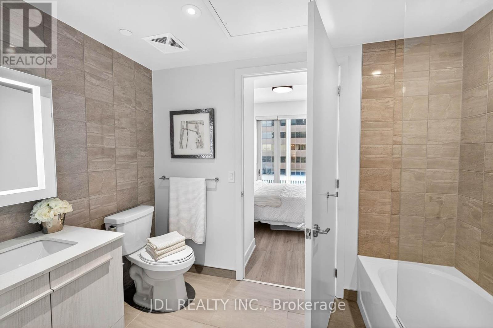 2804 - 8 Cumberland Street, Toronto, Ontario  M4W 0B6 - Photo 26 - C12896182