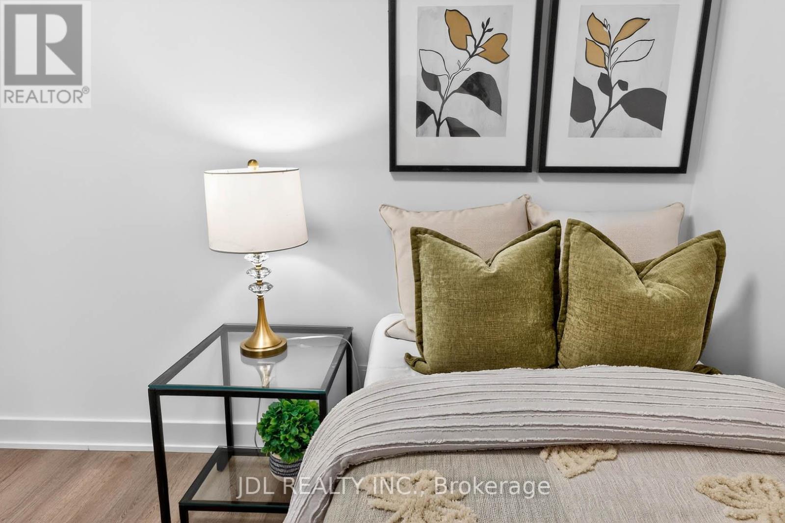 2804 - 8 Cumberland Street, Toronto, Ontario  M4W 0B6 - Photo 32 - C12896182