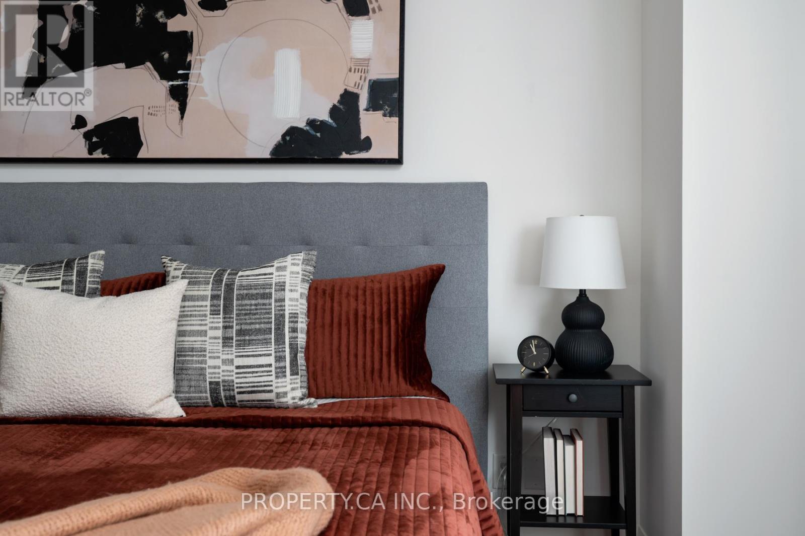 283 Lansdowne Avenue, Toronto, Ontario  M6K 2W2 - Photo 17 - C12896188