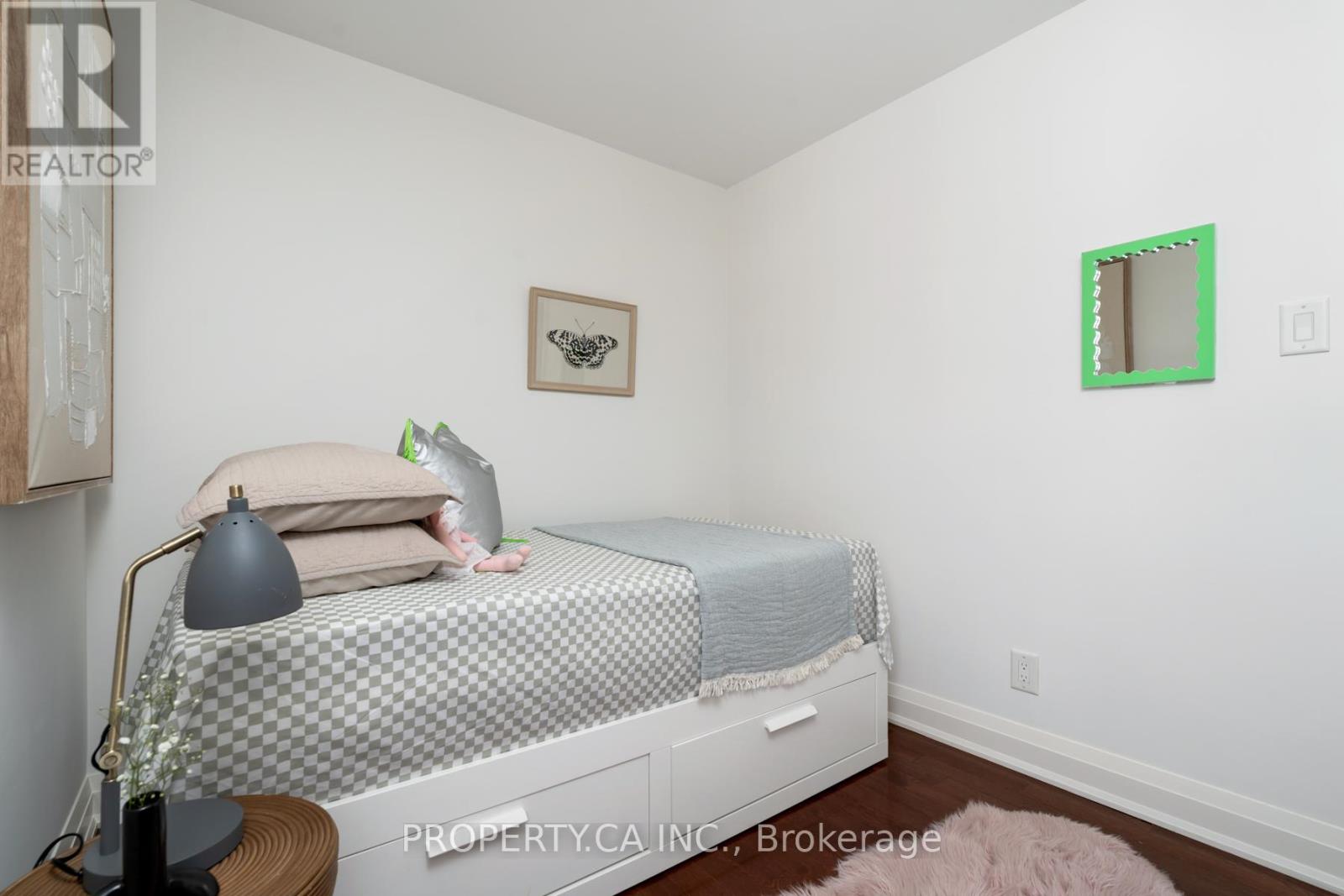 283 Lansdowne Avenue, Toronto, Ontario  M6K 2W2 - Photo 19 - C12896188