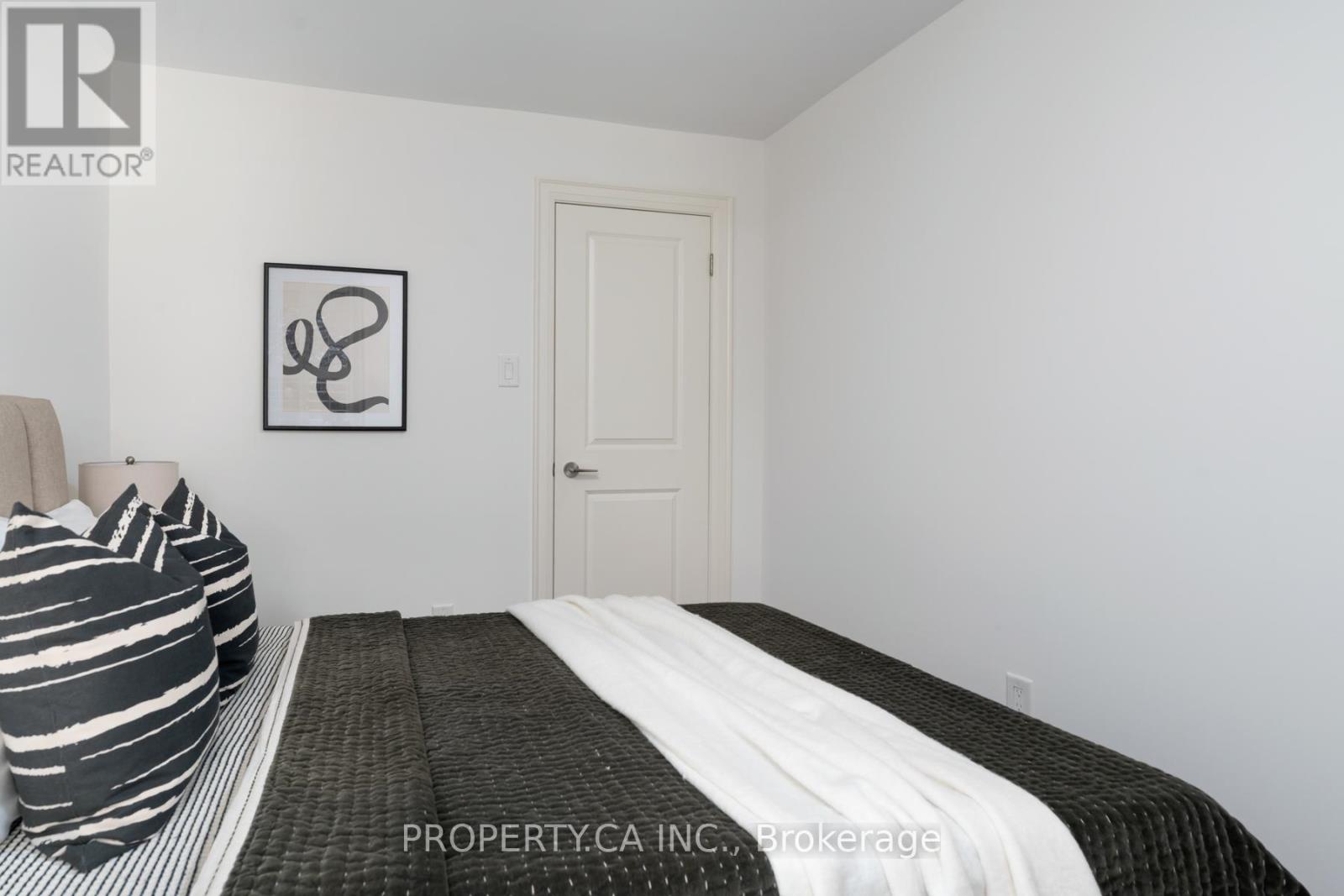 283 Lansdowne Avenue, Toronto, Ontario  M6K 2W2 - Photo 22 - C12896188