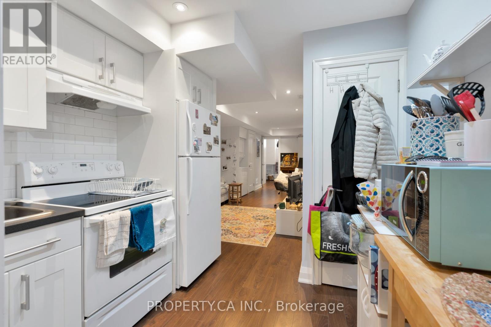 283 Lansdowne Avenue, Toronto, Ontario  M6K 2W2 - Photo 25 - C12896188