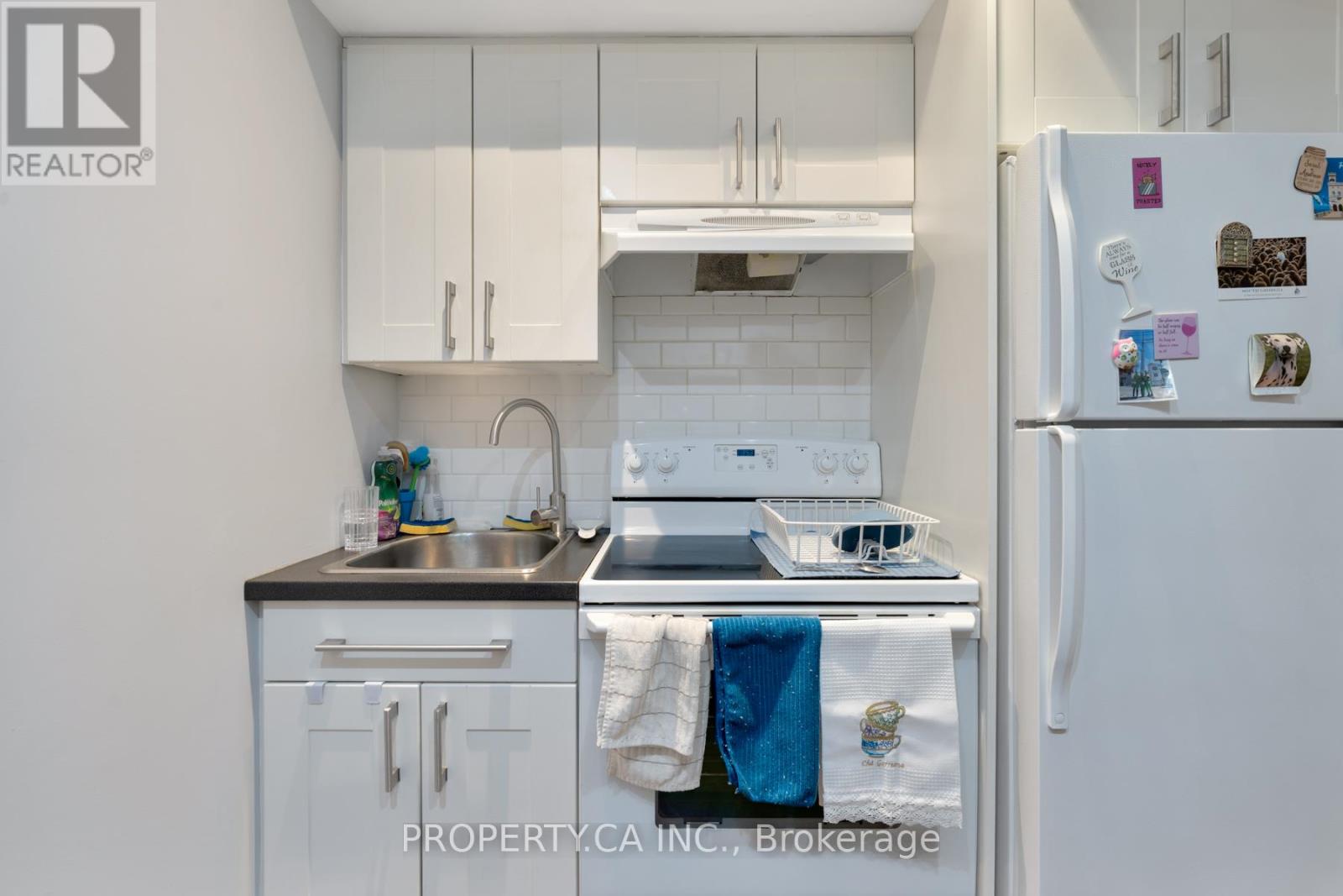 283 Lansdowne Avenue, Toronto, Ontario  M6K 2W2 - Photo 26 - C12896188