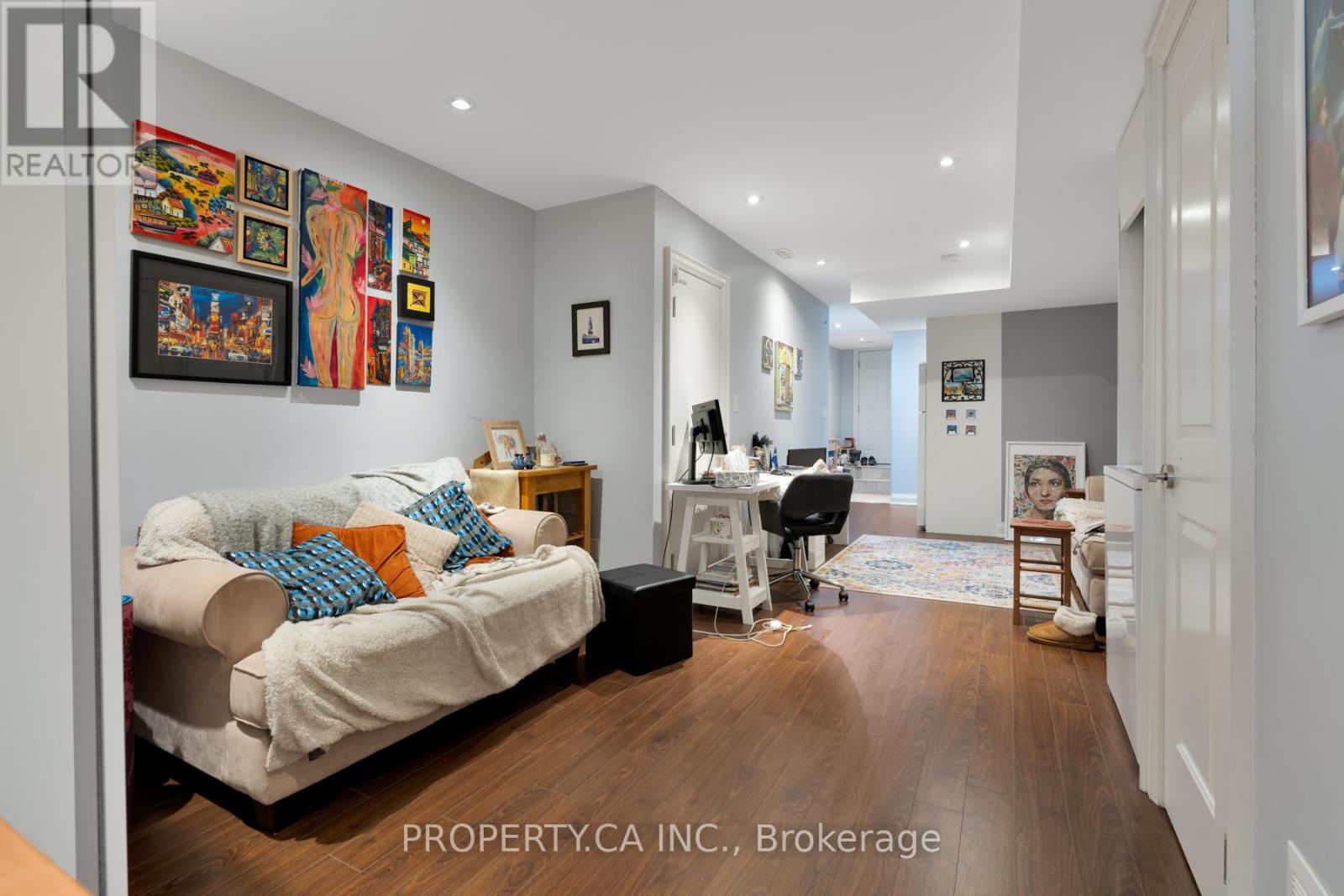 283 Lansdowne Avenue, Toronto, Ontario  M6K 2W2 - Photo 31 - C12896188