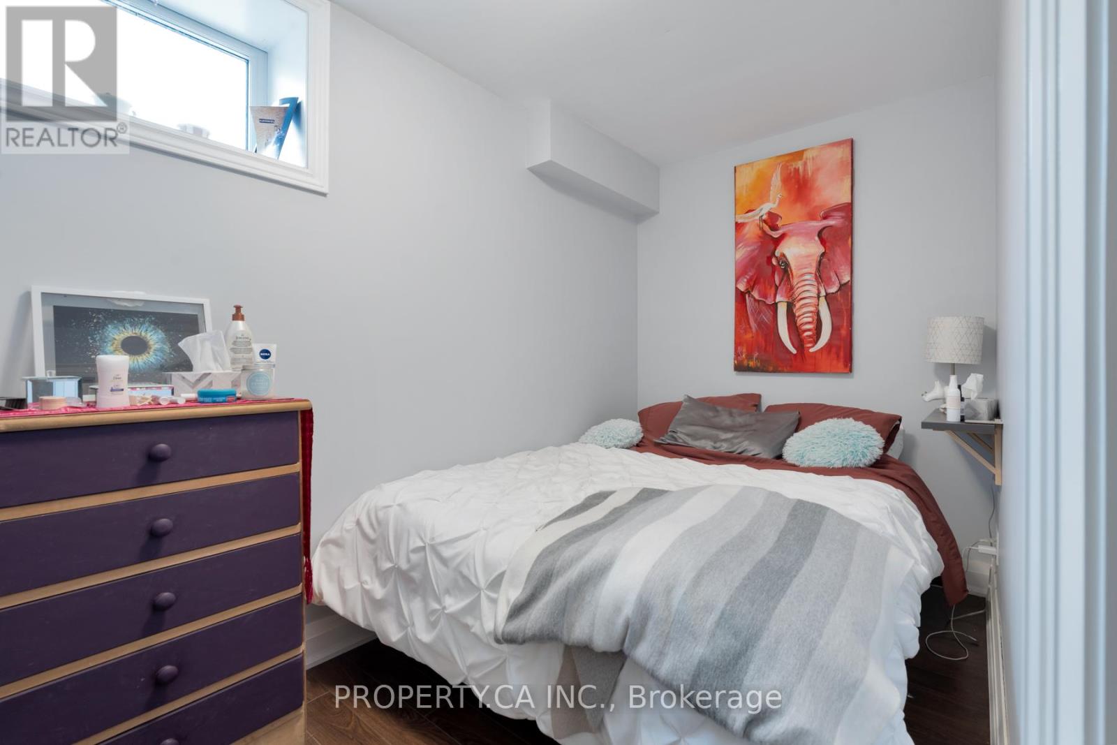 283 Lansdowne Avenue, Toronto, Ontario  M6K 2W2 - Photo 32 - C12896188