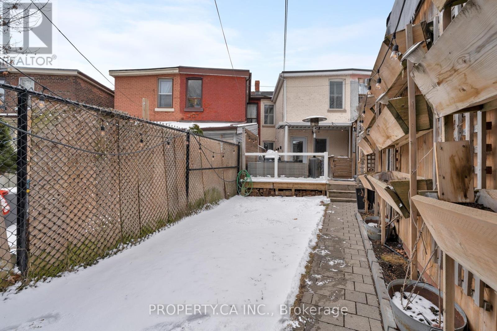 283 Lansdowne Avenue, Toronto, Ontario  M6K 2W2 - Photo 38 - C12896188