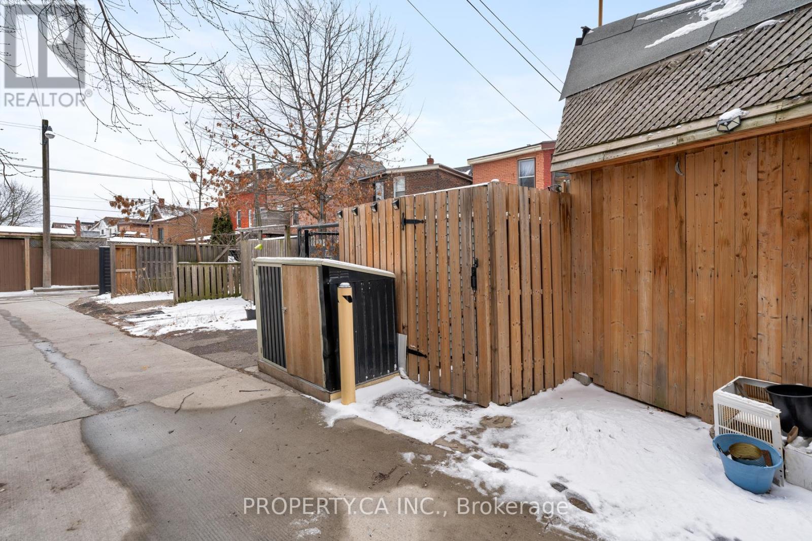 283 Lansdowne Avenue, Toronto, Ontario  M6K 2W2 - Photo 39 - C12896188