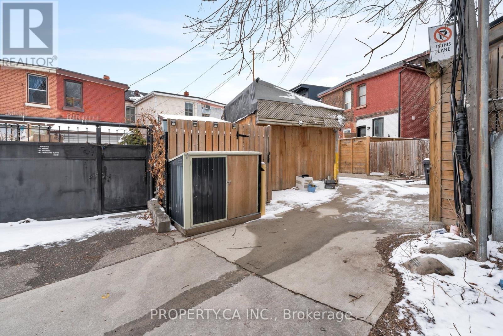283 Lansdowne Avenue, Toronto, Ontario  M6K 2W2 - Photo 40 - C12896188