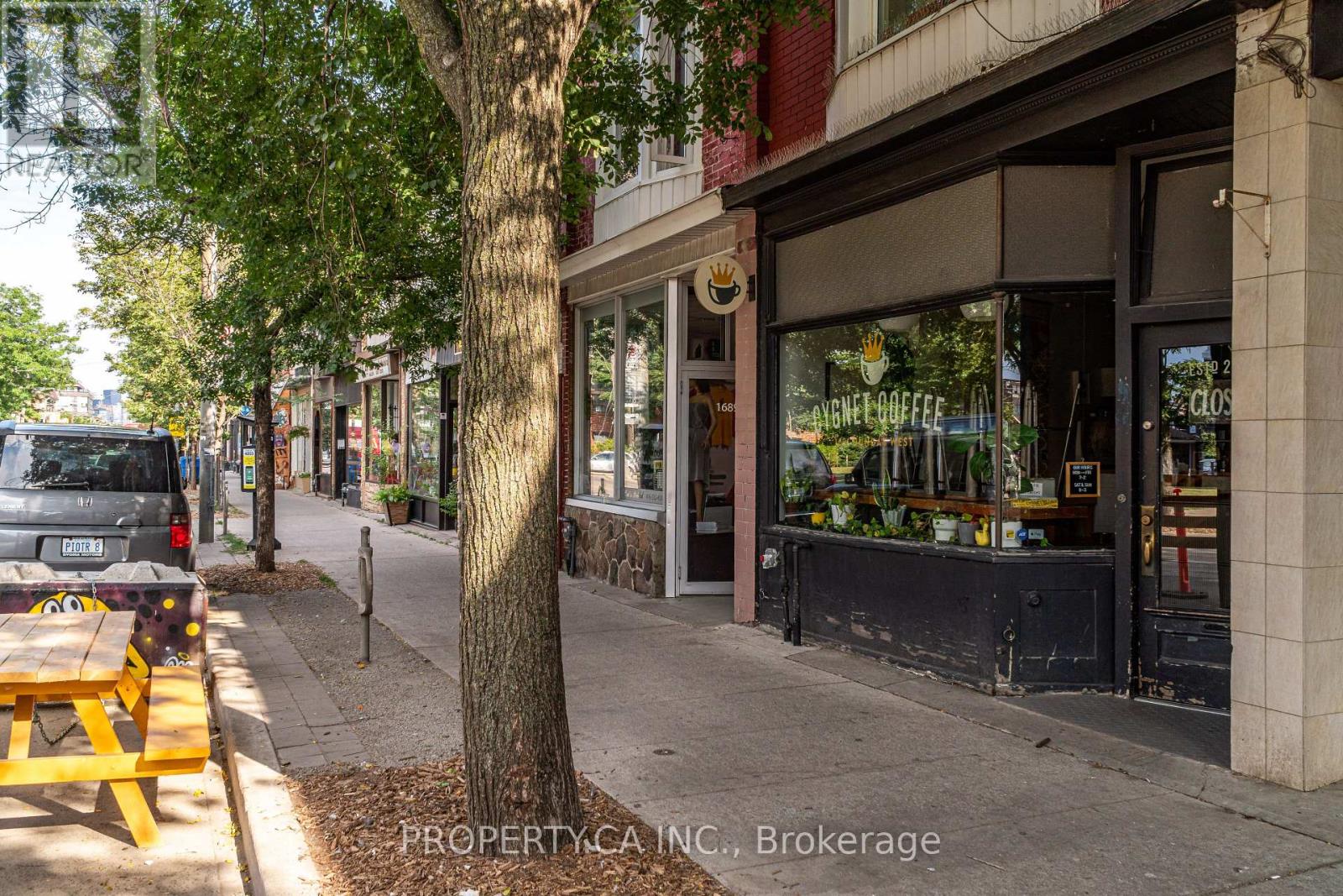 283 Lansdowne Avenue, Toronto, Ontario  M6K 2W2 - Photo 47 - C12896188