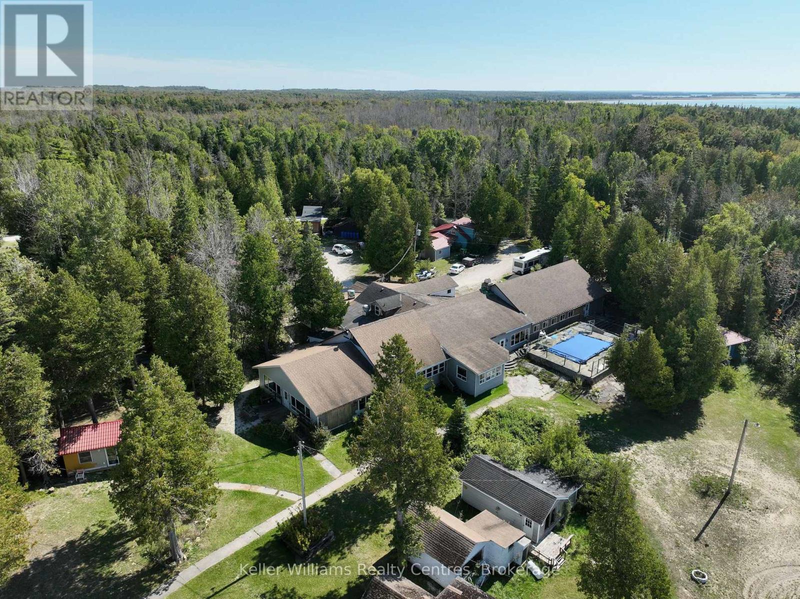 118 Resort Road, South Bruce Peninsula, Ontario  N0H 2T0 - Photo 9 - X12896068