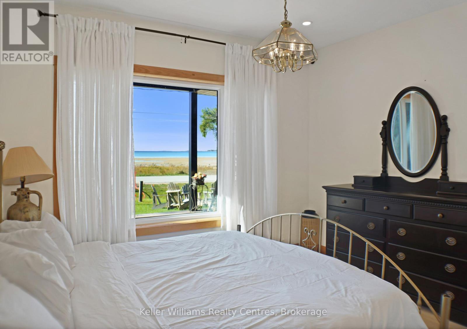 315 Shoreline Avenue, South Bruce Peninsula, Ontario  N0H 2T0 - Photo 20 - X12896078