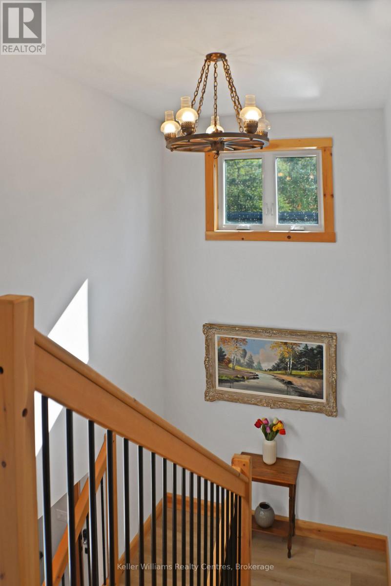 315 Shoreline Avenue, South Bruce Peninsula, Ontario  N0H 2T0 - Photo 26 - X12896078