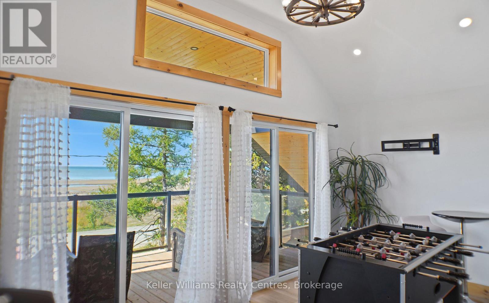 315 Shoreline Avenue, South Bruce Peninsula, Ontario  N0H 2T0 - Photo 34 - X12896078