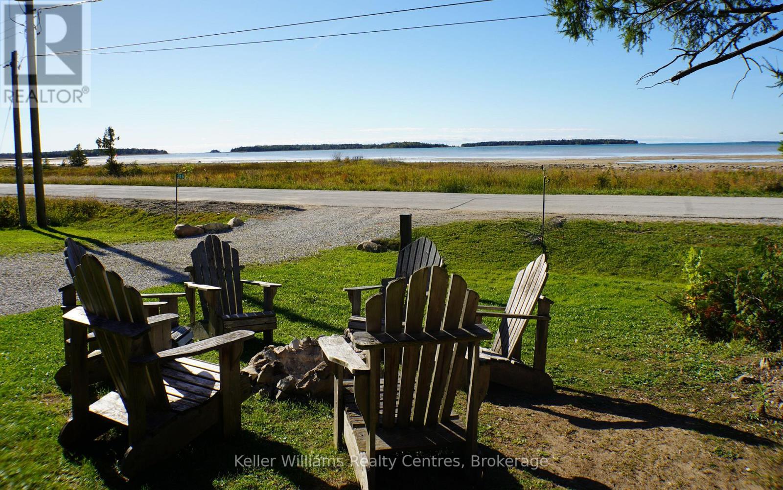 315 Shoreline Avenue, South Bruce Peninsula, Ontario  N0H 2T0 - Photo 39 - X12896078