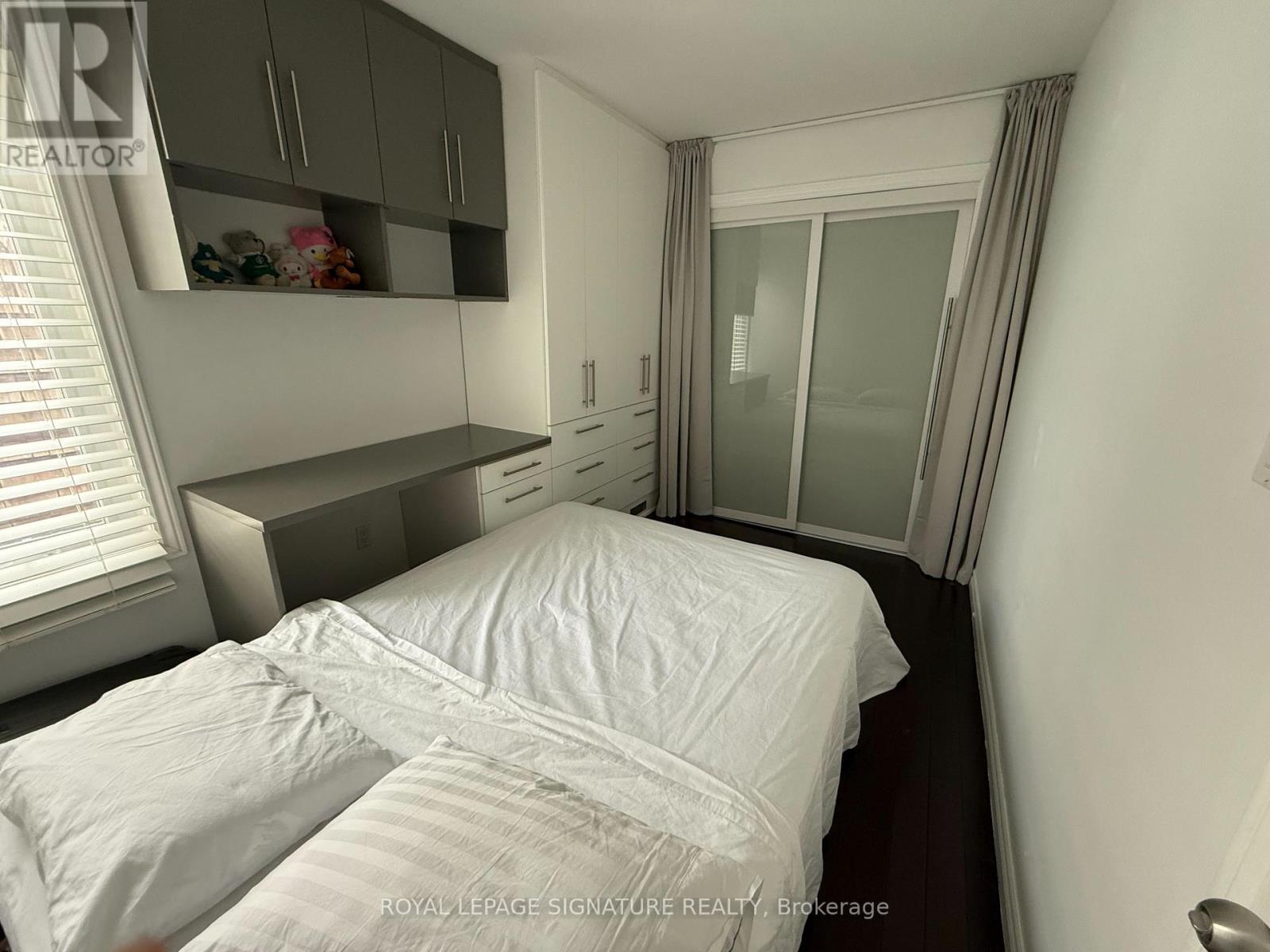 176 Hastings Avenue, Toronto, Ontario  M4L 2L3 - Photo 32 - E12878142