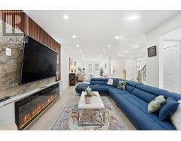 341 BUCKINGHAM ROAD, Newmarket, Ontario