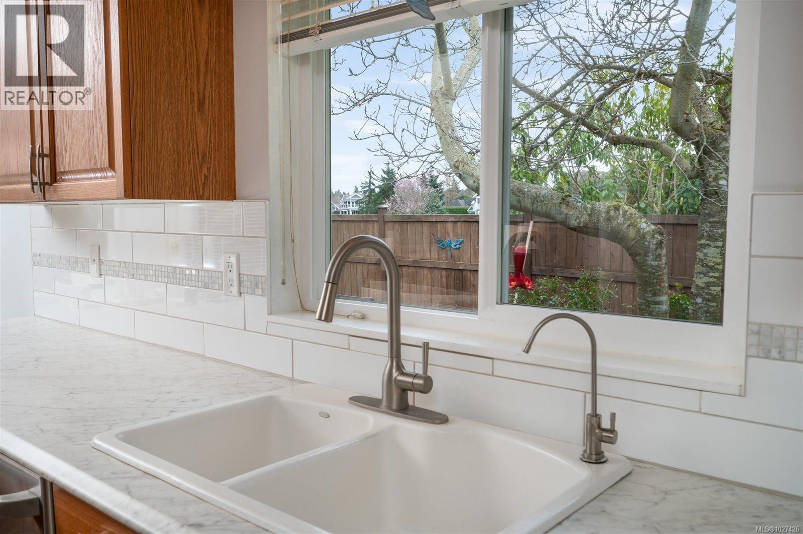 736 Barclay Cres, Parksville, British Columbia  V9P 1Z3 - Photo 11 - 1027426