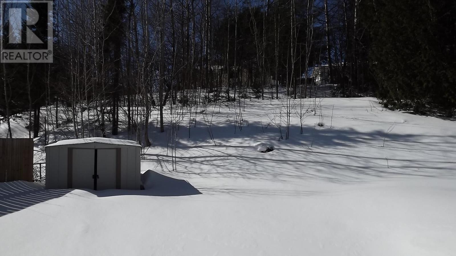 16 Hergott Ave, Elliot Lake, Ontario  P5A 3A8 - Photo 2 - SM260497