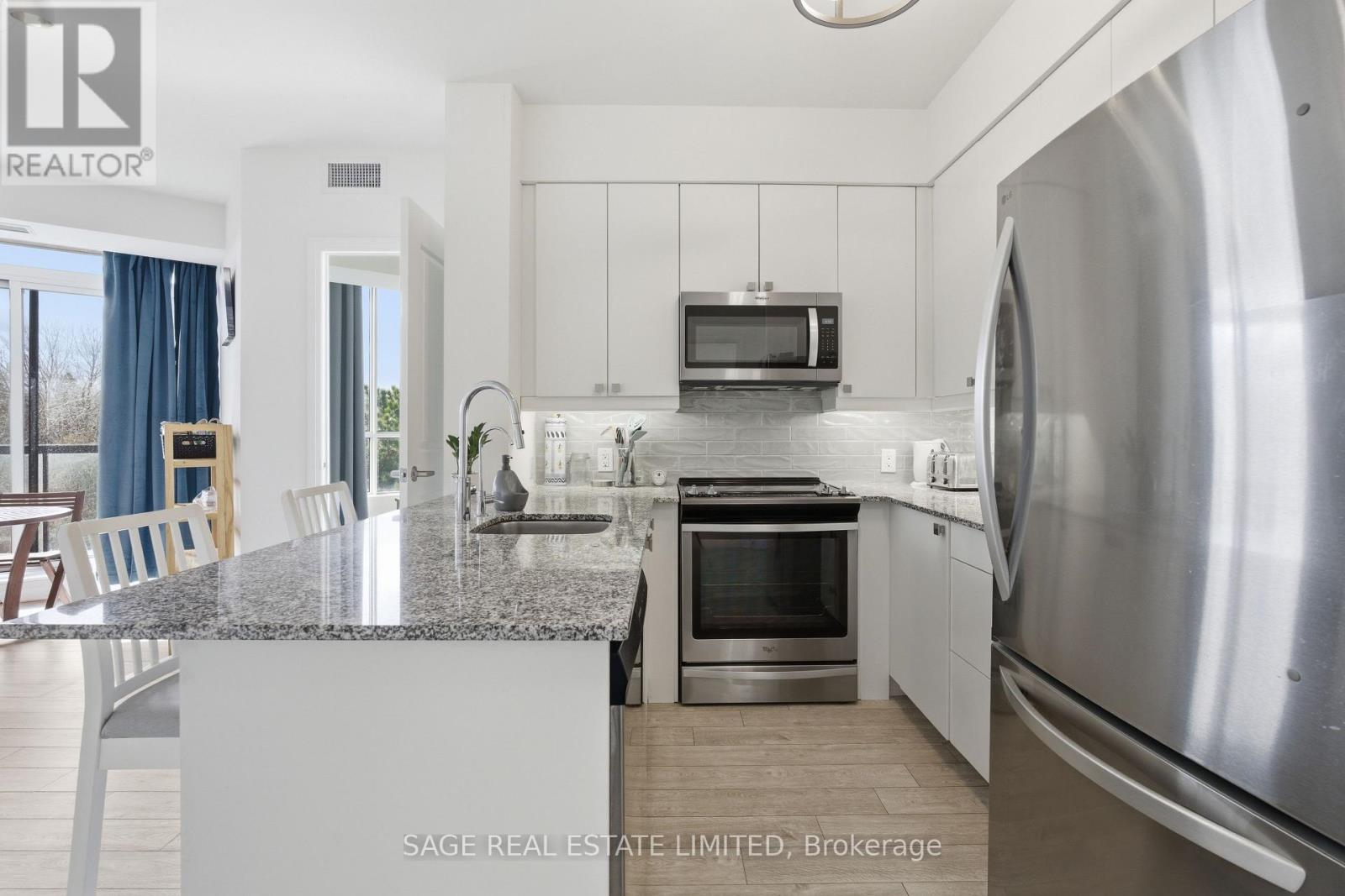 303 - 3655 Kingston Road, Toronto, Ontario  M1M 0E2 - Photo 3 - E12896084