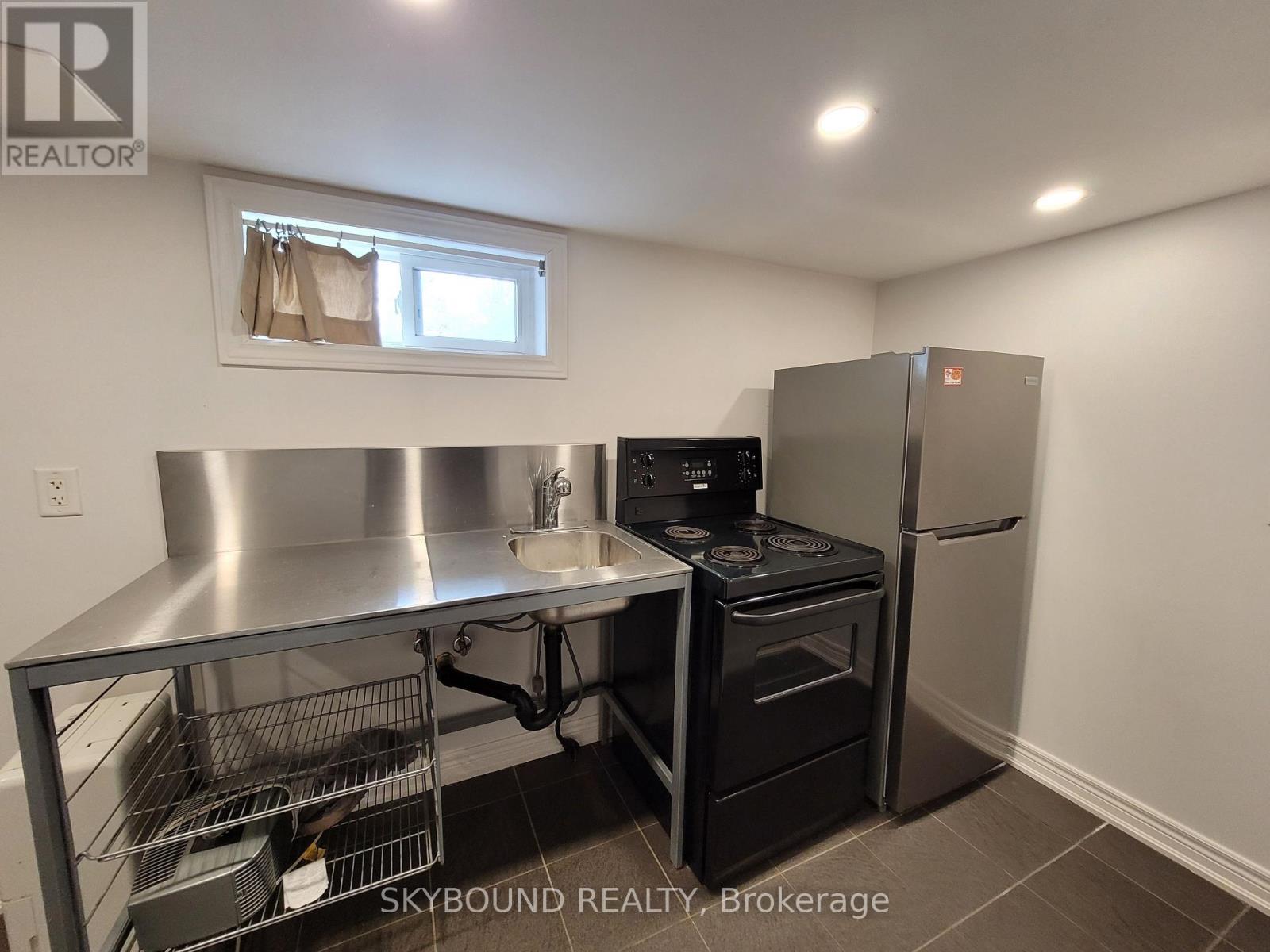 Lower - 19 Midburn Avenue, Toronto, Ontario  M4C 2C8 - Photo 10 - E12896100