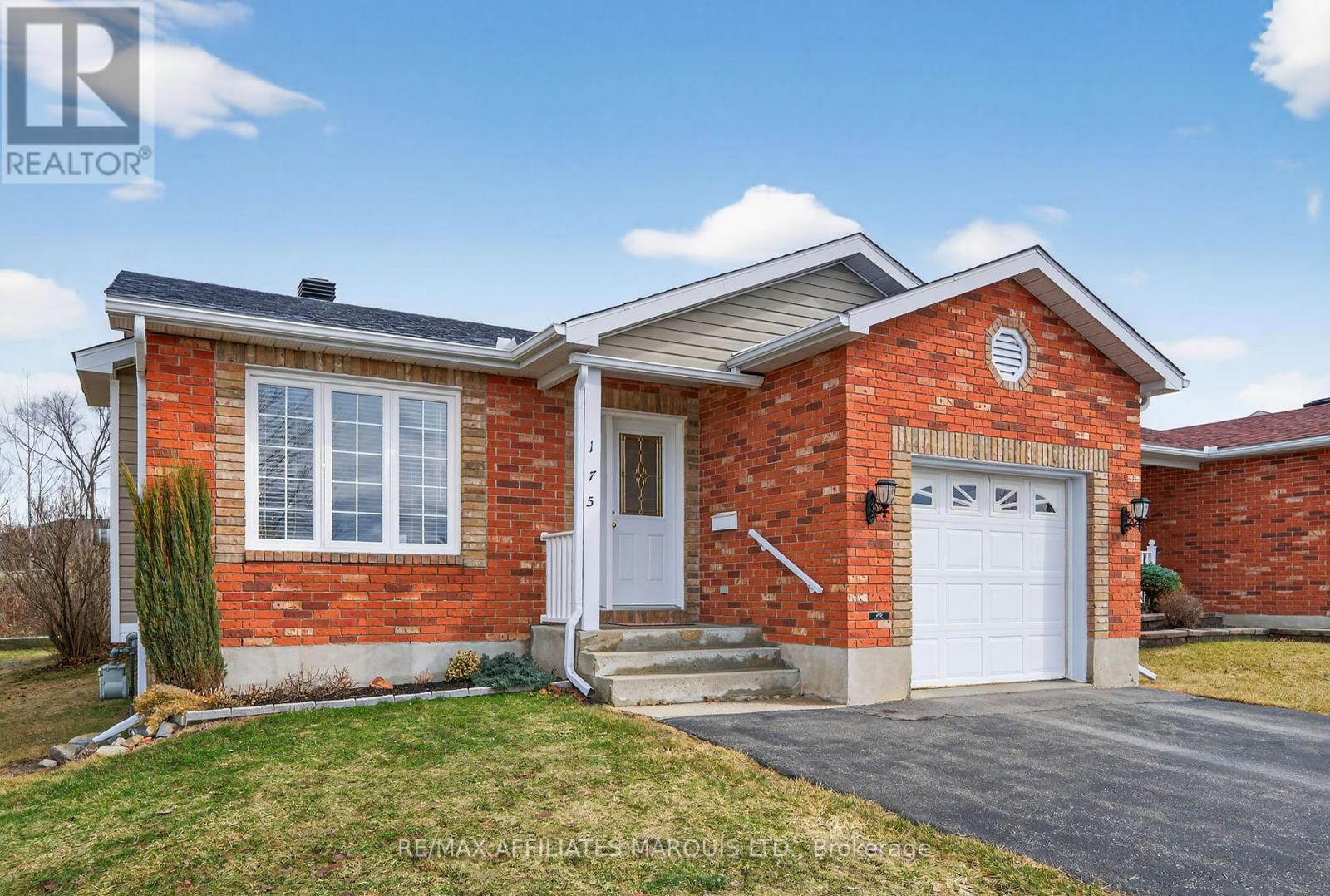 175 Hemlock Crescent, Cornwall, Ontario  K6H 0A2 - Photo 3 - X12896218