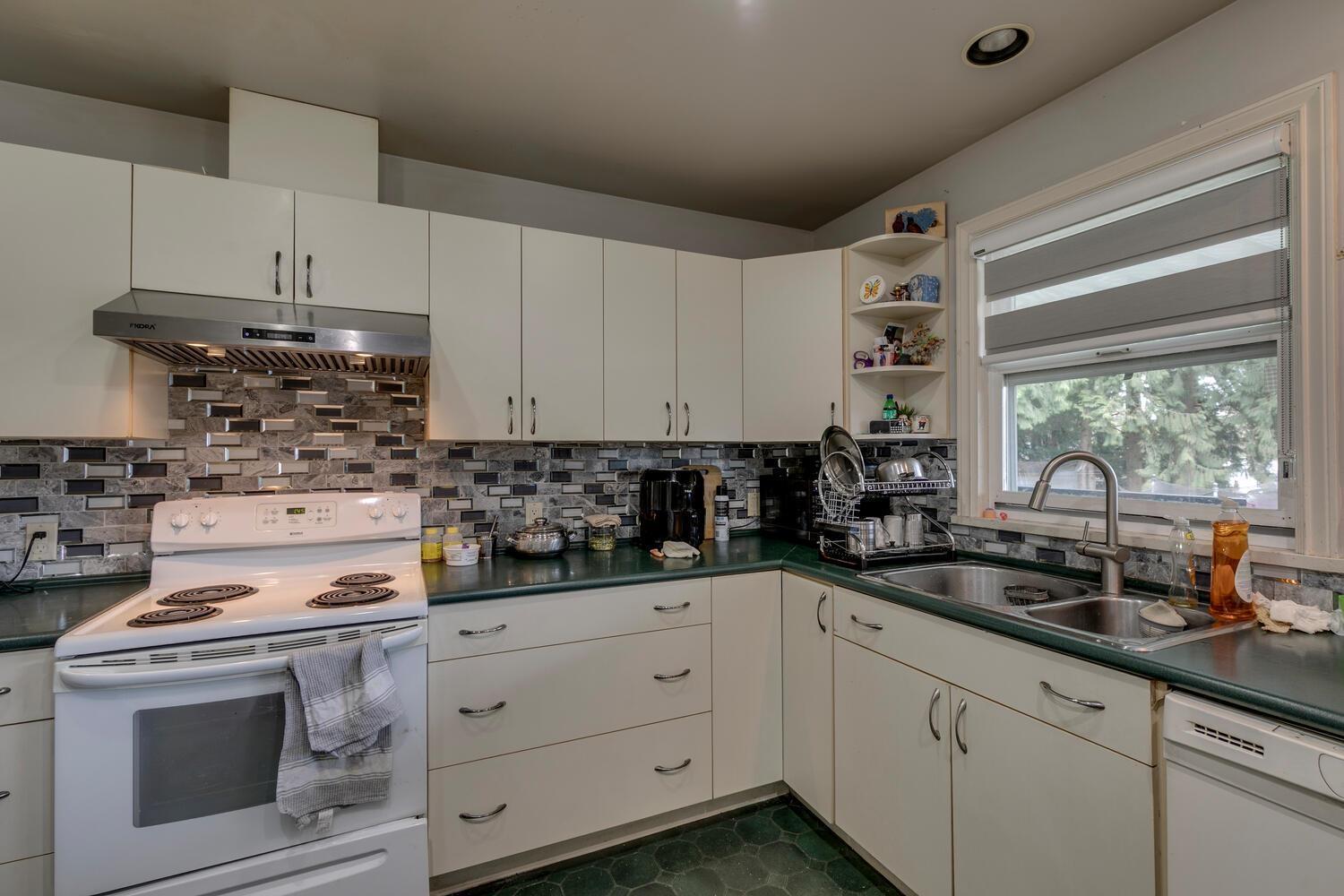 10969 86a Avenue, Delta, British Columbia  V4C 2Y3 - Photo 15 - R3101067