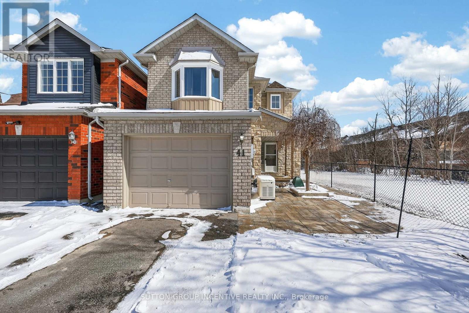 41 HERREMA BOULEVARD, Uxbridge, Ontario