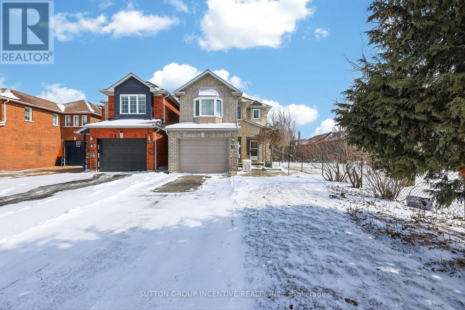 41 Herrema Boulevard, Uxbridge, Ontario  L9P 1W6 - Photo 2 - N12896036