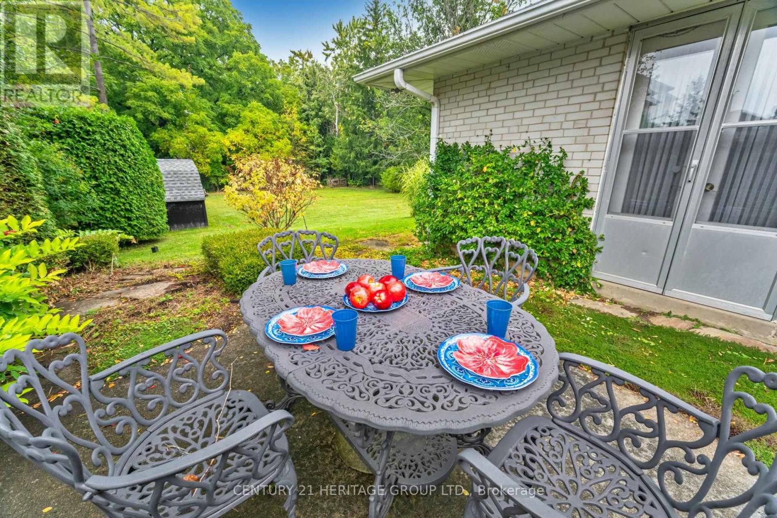 22 Poplar Drive, Richmond Hill, Ontario  L4E 2X6 - Photo 8 - N12896042