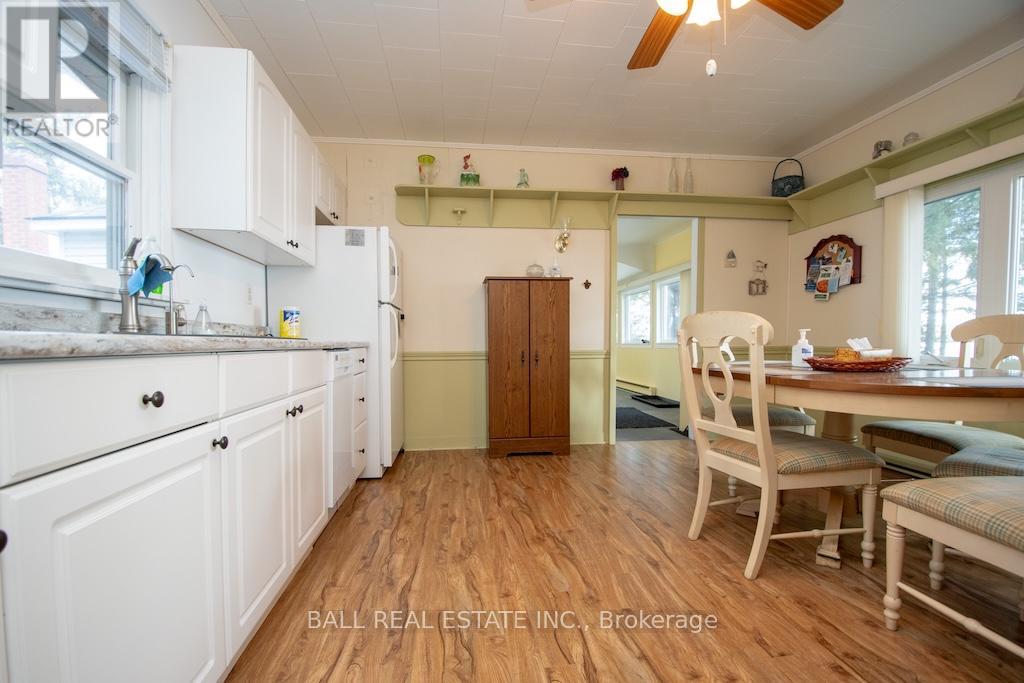 2077 White Lake Road W, Douro-Dummer, Ontario  K0L 2H0 - Photo 17 - X12890264