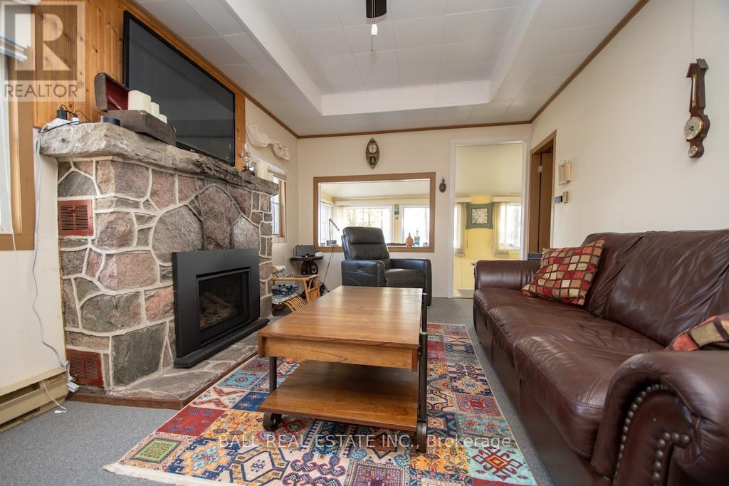 2077 White Lake Road W, Douro-Dummer, Ontario  K0L 2H0 - Photo 12 - X12890264