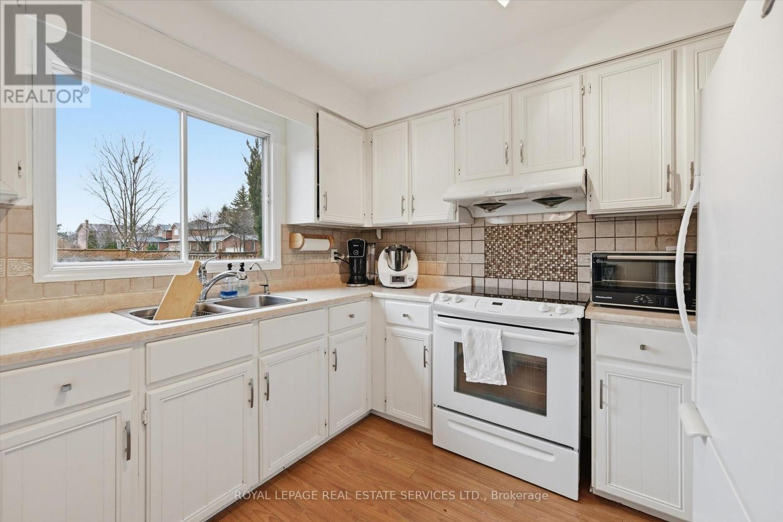 1224 Tilcroft Gate, Oakville (Ga Glen Abbey), Ontario  L6M 2H8 - Photo 10 - W12896030