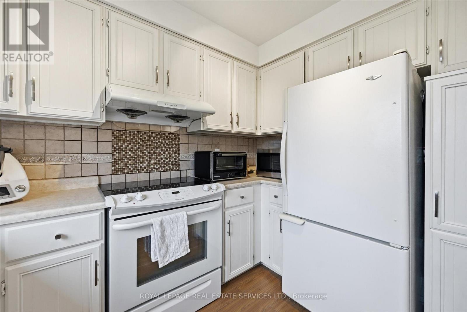 1224 Tilcroft Gate, Oakville (Ga Glen Abbey), Ontario  L6M 2H8 - Photo 11 - W12896030